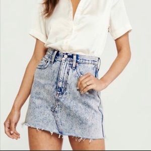 Acid wash Skirt NWT